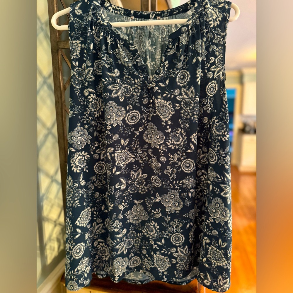 LOFT Women’s Floral Tank Sleeveless Shirt Mixed Media Gray Blue Size Large